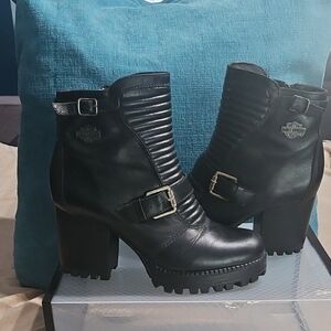 Harley-Davidson Black Quilted Leather Block Heel Moto Boots